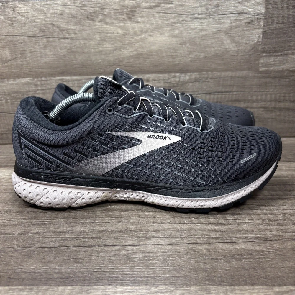 Brooks Ghost 13 Gray Womens US Size 8.5 EUR 40 1203381B062 Running Shoes